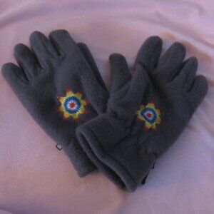 2 pair of fabric gloves